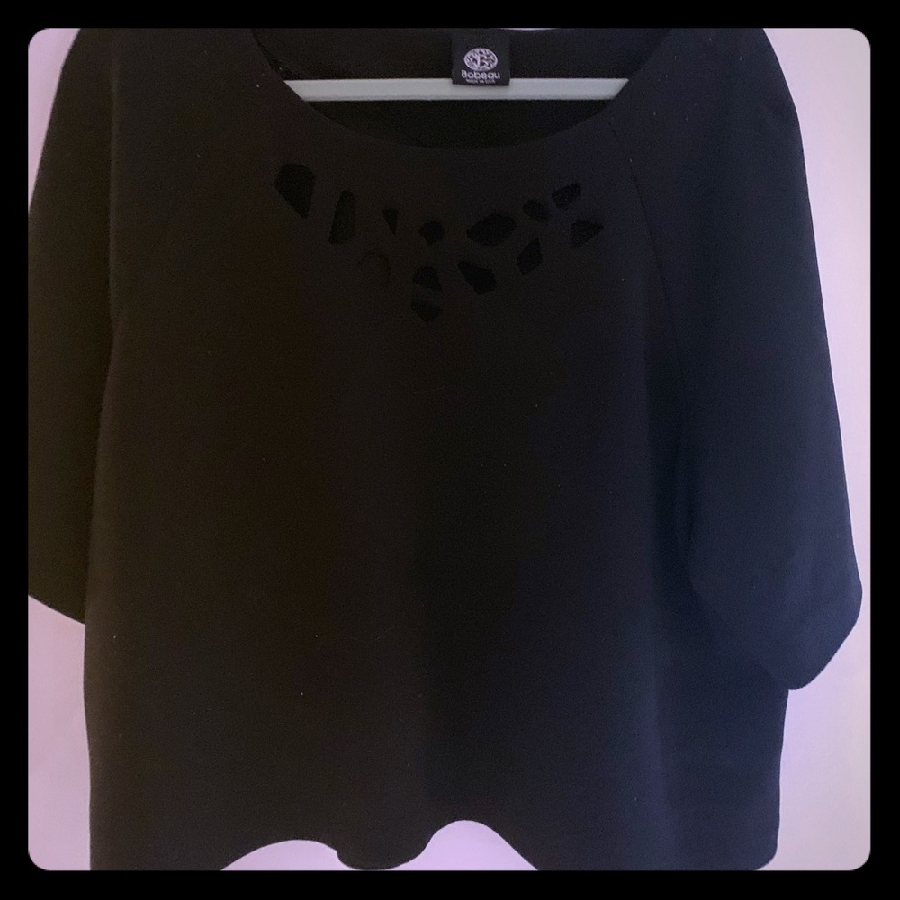 Designer XL Black Bobeau Top w Cutout Detail